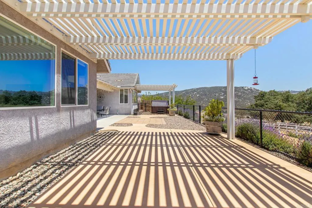 https://cdn.realtyfeed.com/cdn/127/306739720/08b55c8d80170bd84f21aa5af35aab7f.webp
