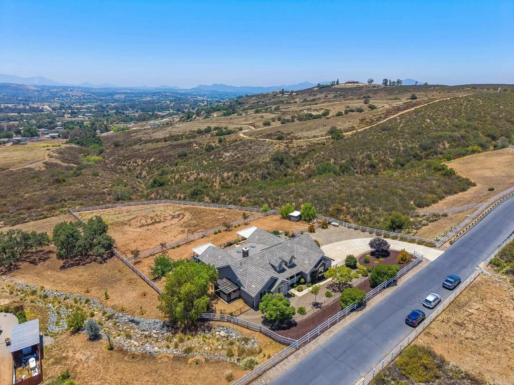 https://cdn.realtyfeed.com/cdn/127/306739720/1dabfcd02aeb05accfebb1590f0ed609.webp
