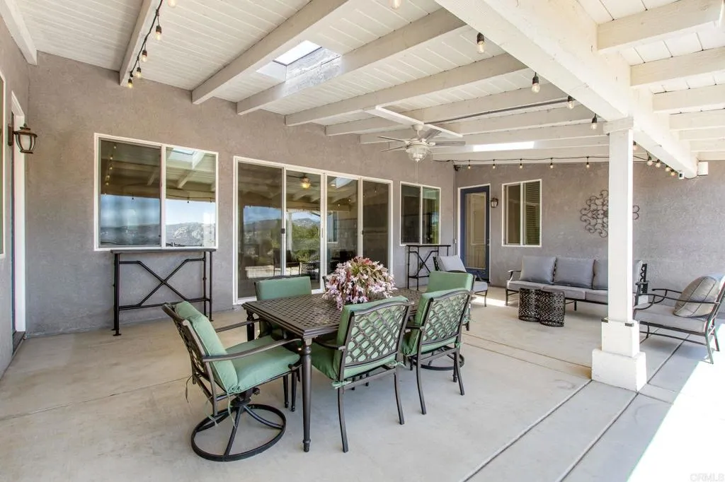 https://cdn.realtyfeed.com/cdn/127/306739720/6829bc7ac54c3c770a90836e2d687aa2.webp