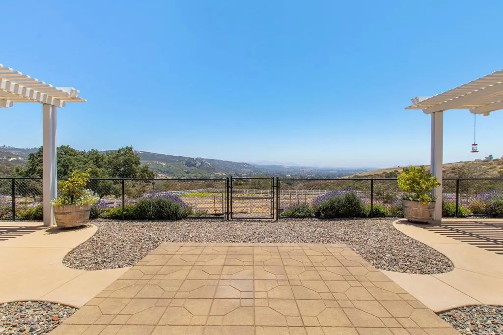 https://cdn.realtyfeed.com/cdn/127/306739720/874d0315e31253a898875e7abacd5889.webp