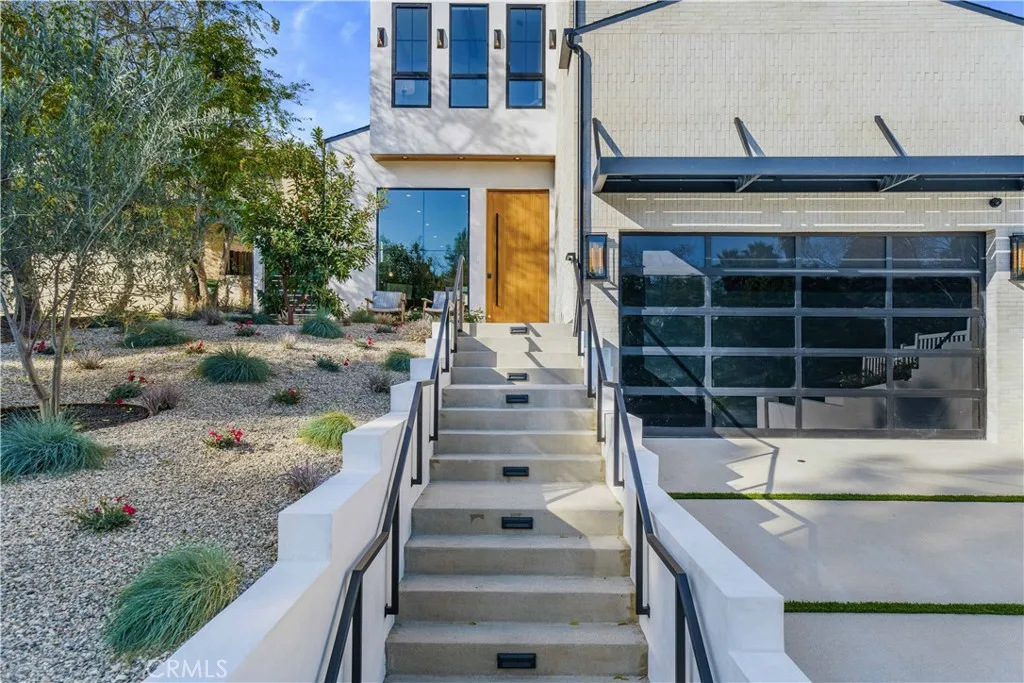 12207 Valleyheart Drive, Studio City, CA 91604 - Photo 3 of 51, Studio City, CA