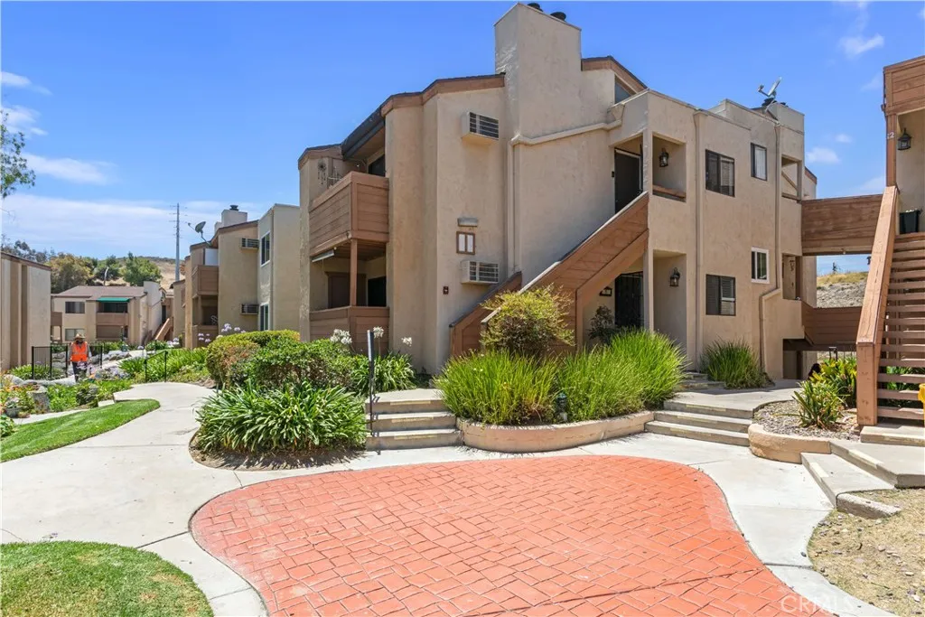 Photo #2: SW26126020 Listing: Photo #2