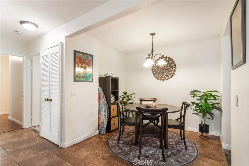 Photo #8: SW26126020 Listing: Photo #8