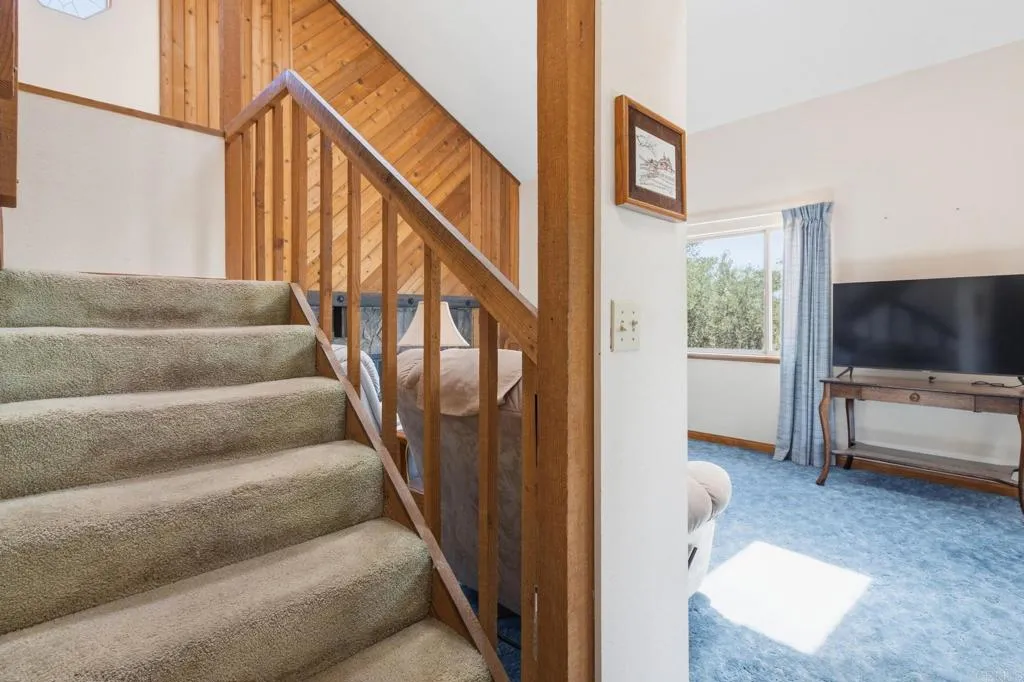 https://cdn.realtyfeed.com/cdn/127/306739778/c3a42823acbf5958298658695a12865e.webp