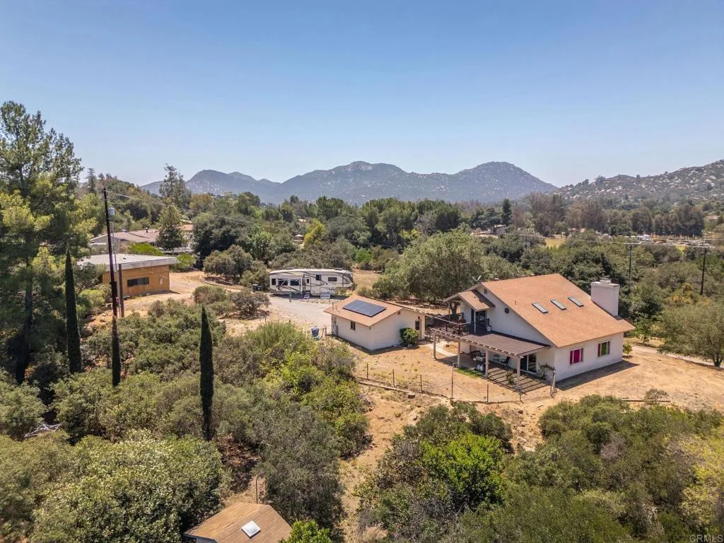 https://cdn.realtyfeed.com/cdn/127/306739778/d552ce86fd6945abc8a571d060a3a515.webp