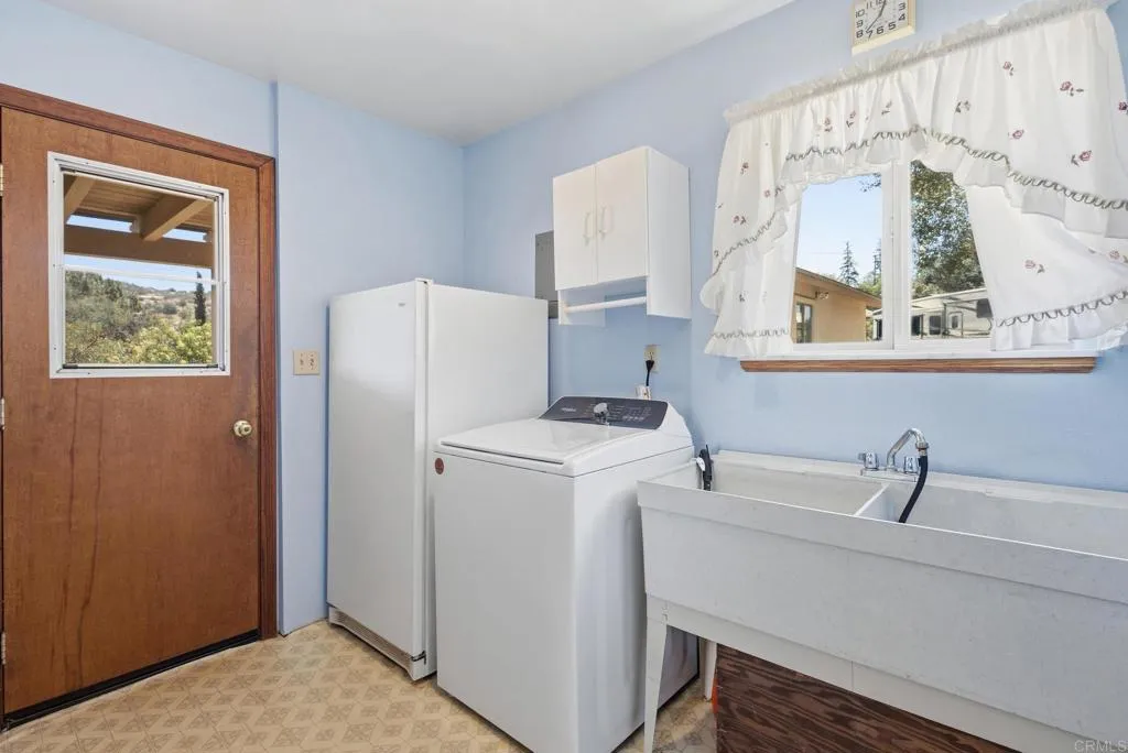 https://cdn.realtyfeed.com/cdn/127/306739778/ddafa5db1165dfe1033e74836af30ee4.webp