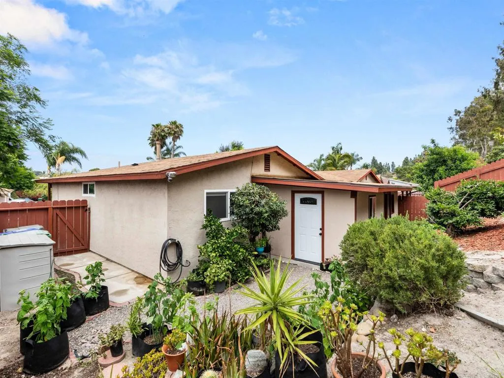 https://cdn.realtyfeed.com/cdn/127/306739823/276d6c7dc7078ad55a7cdec180e4cfd0.webp