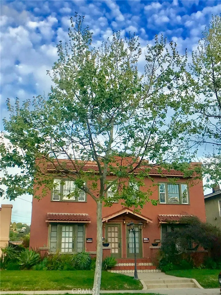 Los Angeles, CA 90027