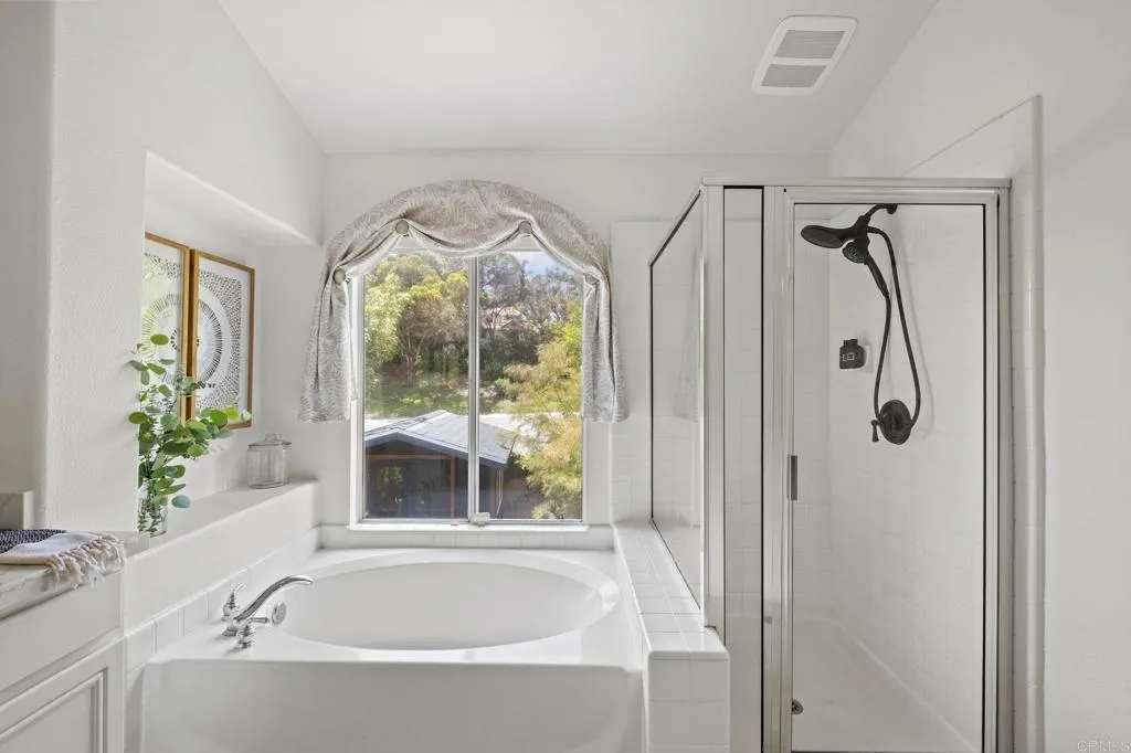 https://cdn.realtyfeed.com/cdn/127/306739997/23bfe67b26fe92fdfb861996d9a5a4a7.webp