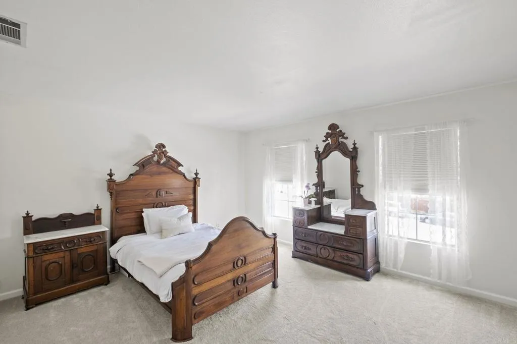 https://cdn.realtyfeed.com/cdn/127/306739997/31768cd88aaf1cf7e8d2685216106e1c.webp