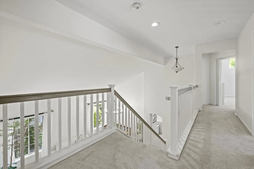 https://cdn.realtyfeed.com/cdn/127/306739997/42f1815a7cd3545ee4089555b84c75b5.webp