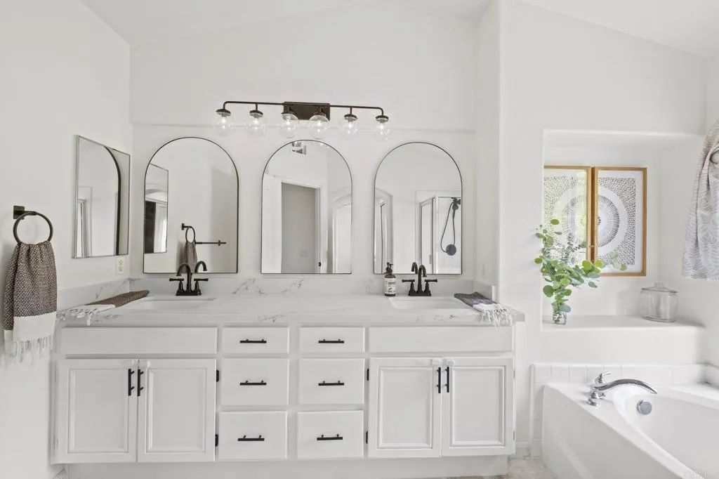 https://cdn.realtyfeed.com/cdn/127/306739997/55e0dd42f1c3a607dcca40ed52b061c3.webp