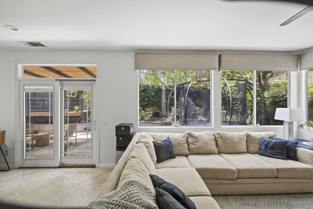 https://cdn.realtyfeed.com/cdn/127/306739997/c5c2374e168d9a3aeda6b3192796383f.webp
