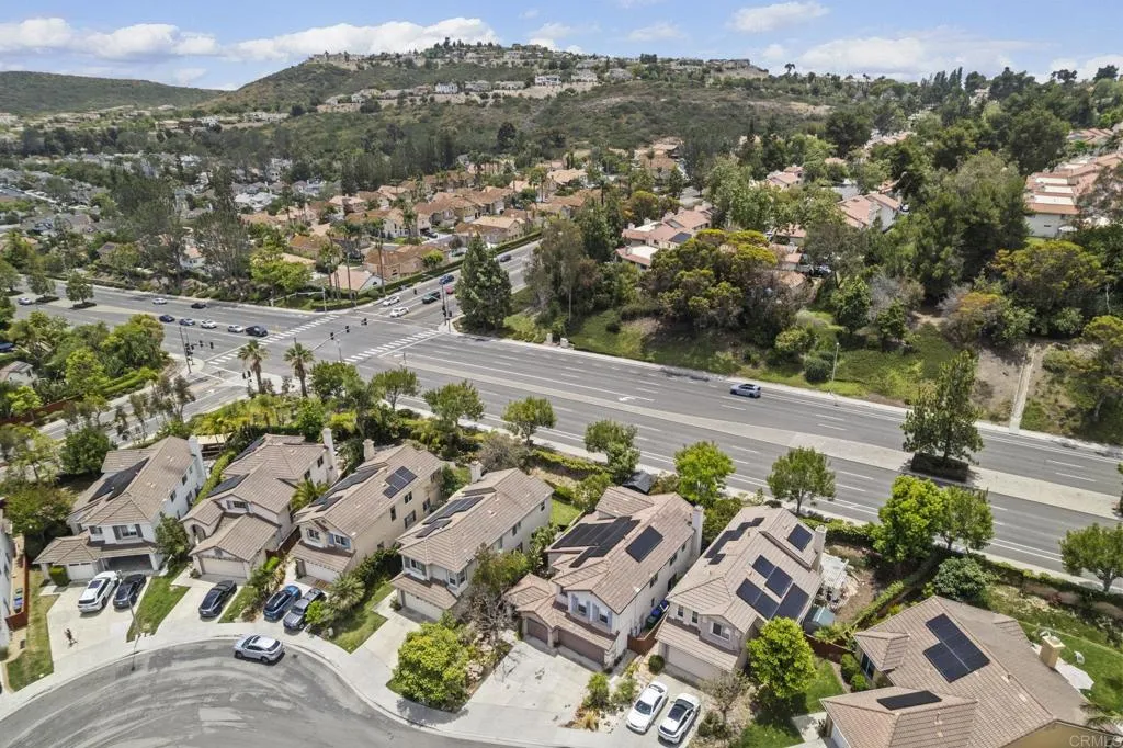 https://cdn.realtyfeed.com/cdn/127/306739997/e6f3c26da8187c51825ba6a19e39dc30.webp