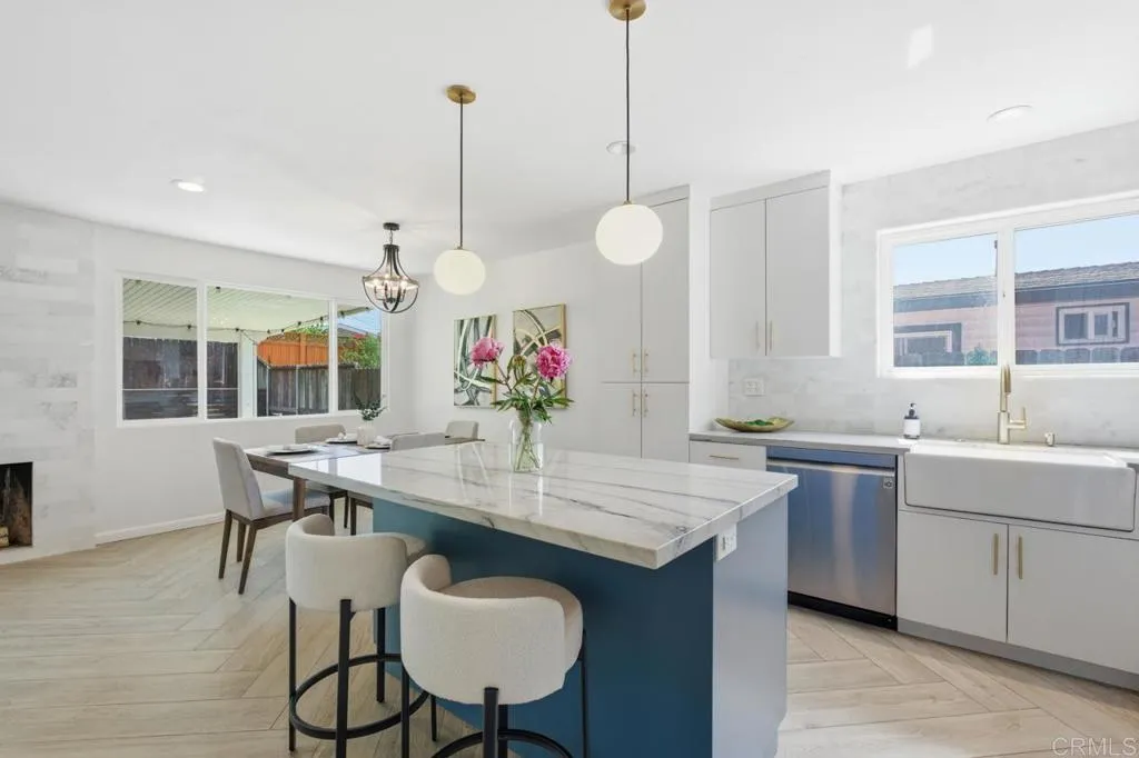 https://cdn.realtyfeed.com/cdn/127/306739999/0fff0097ee6c1366259e209320a683c4.webp