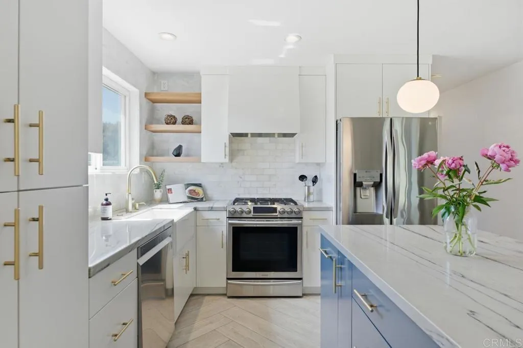 https://cdn.realtyfeed.com/cdn/127/306739999/32981db752d16a897ca8a1e2c575fcd7.webp
