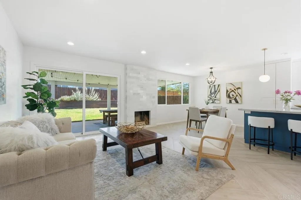 https://cdn.realtyfeed.com/cdn/127/306739999/77bf7933c1aeda51e8638246e384dd5e.webp