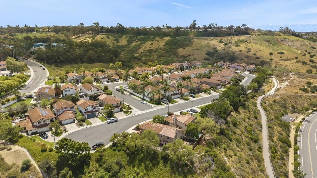 https://cdn.realtyfeed.com/cdn/127/306740009/2812db8499c84dfb9c8ae4153a9aaae5.webp