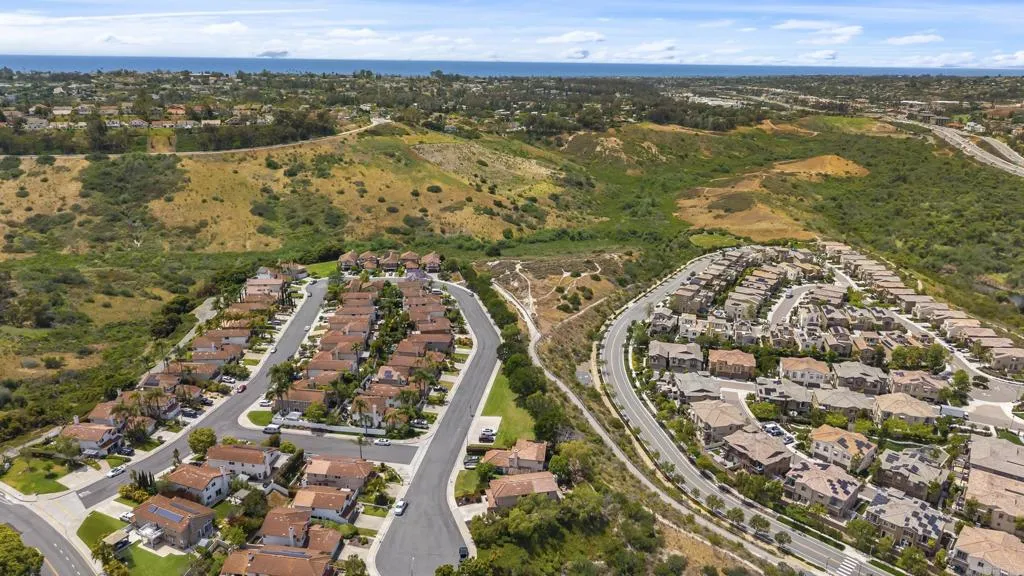 https://cdn.realtyfeed.com/cdn/127/306740009/d19de8a33f6c00e91f49c854a972c311.webp