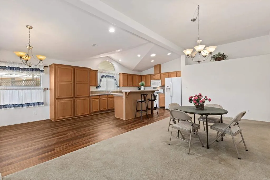 https://cdn.realtyfeed.com/cdn/127/306740040/00ac01098402163932ccf9f4d70594e9.webp
