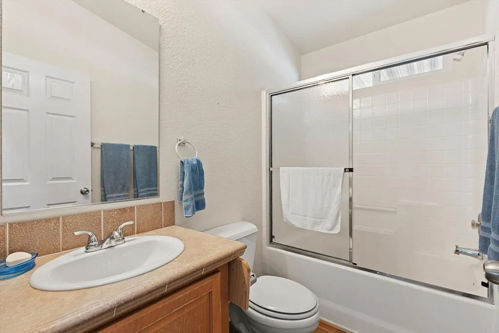 https://cdn.realtyfeed.com/cdn/127/306740040/fdaf0c43c2a082e7d7f9fee20e0c0cbf.webp