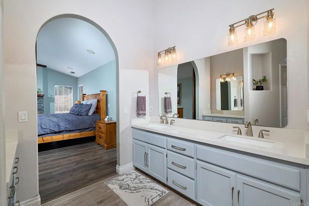 https://cdn.realtyfeed.com/cdn/127/306740047/091e37351e70466793c8f13a098d0a16.webp