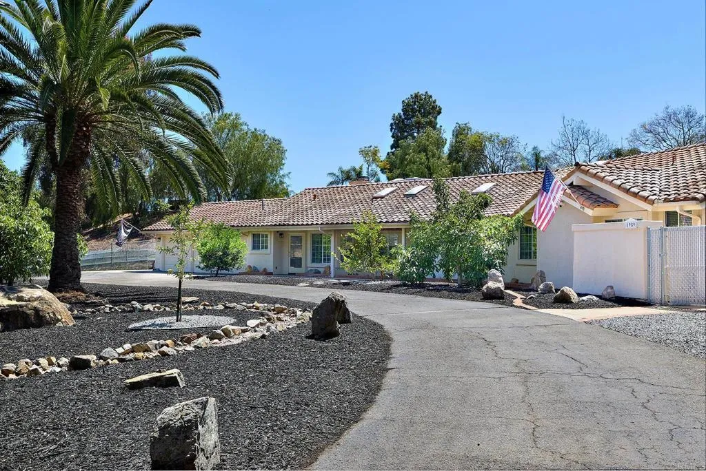 https://cdn.realtyfeed.com/cdn/127/306740047/414cd753037ab9d93f64975b66bf474b.webp