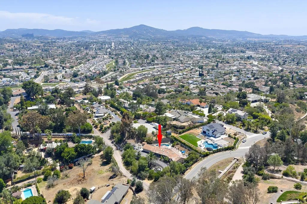 https://cdn.realtyfeed.com/cdn/127/306740047/7be1181678badd1fe467a30560b635cf.webp