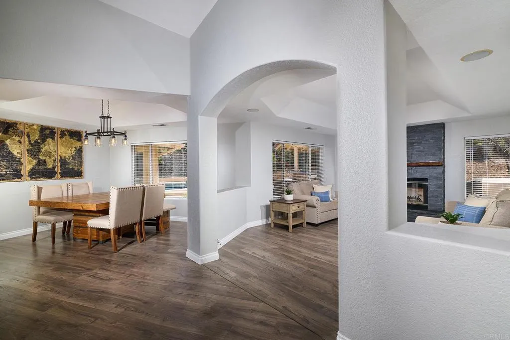 https://cdn.realtyfeed.com/cdn/127/306740047/a43d1efd2e20db479aaac2b3c83775b1.webp