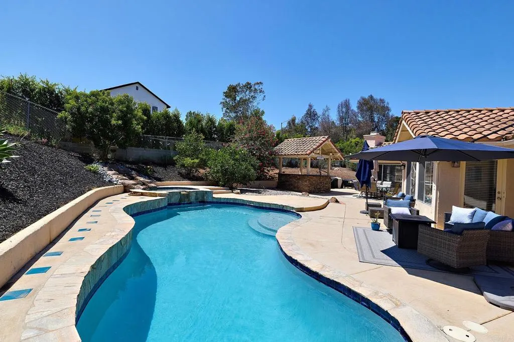 https://cdn.realtyfeed.com/cdn/127/306740047/b189564495fb19845b68c191c5b204e4.webp