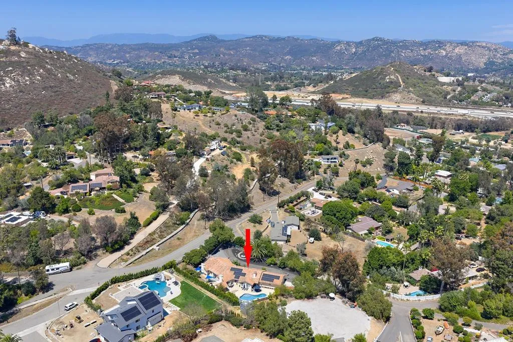 https://cdn.realtyfeed.com/cdn/127/306740047/d1135a6bae05c76bebbbe7576c7c13da.webp