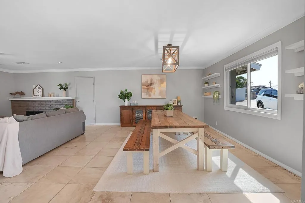 https://cdn.realtyfeed.com/cdn/127/306740049/20dd64fbe003d97e5be962628f363da7.webp