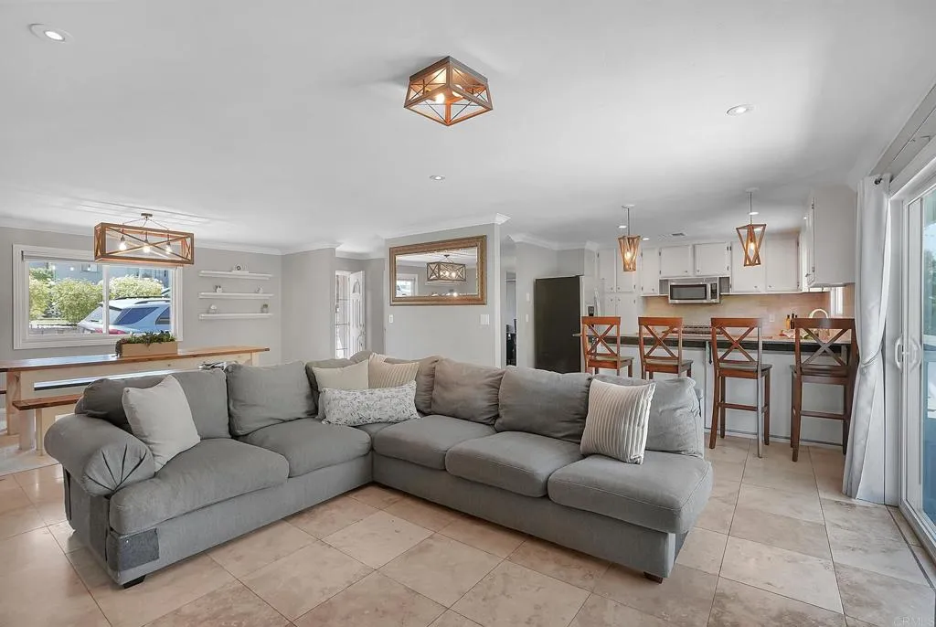 https://cdn.realtyfeed.com/cdn/127/306740049/e1a17bc4a7907a0c3e380273b61a35f9.webp