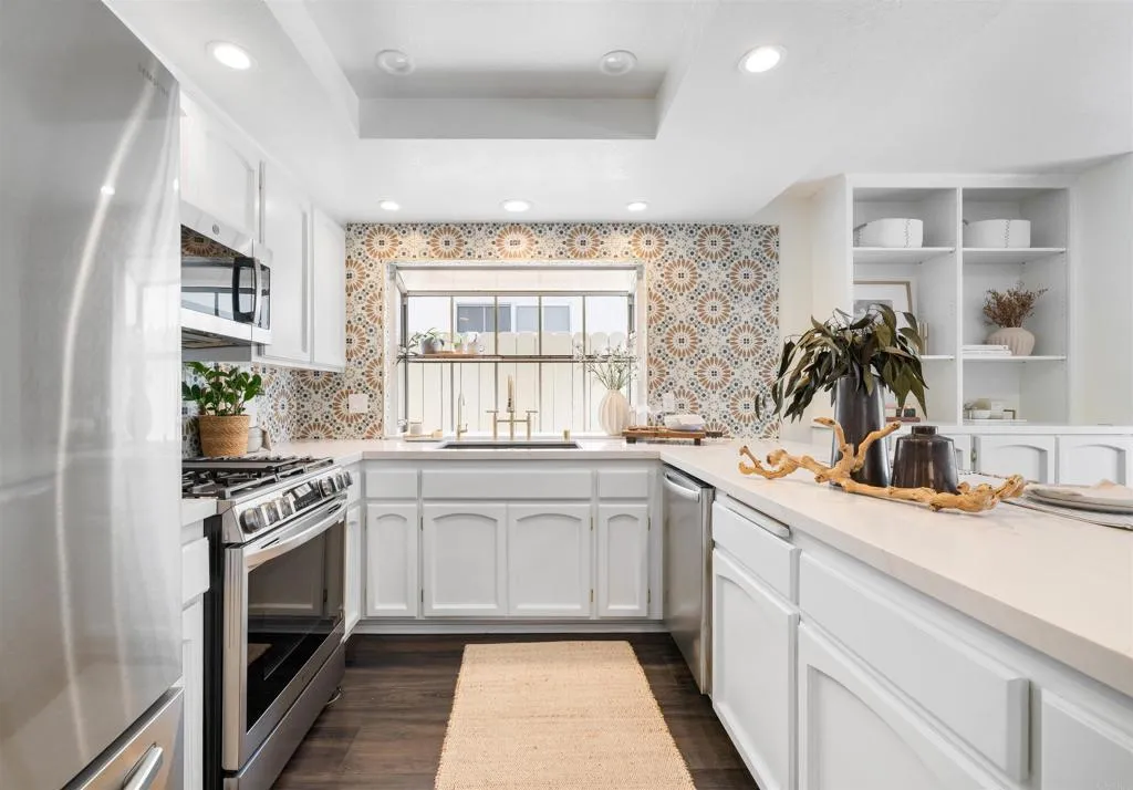 https://cdn.realtyfeed.com/cdn/127/306740135/4290792b4c8f43654e714f2d3753f716.webp