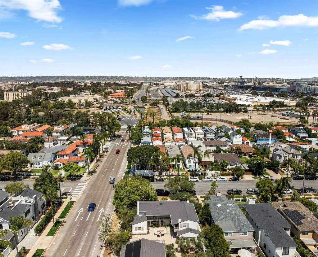 https://cdn.realtyfeed.com/cdn/127/306740135/598dd1abec72b469e0444ed7c8c42283.webp