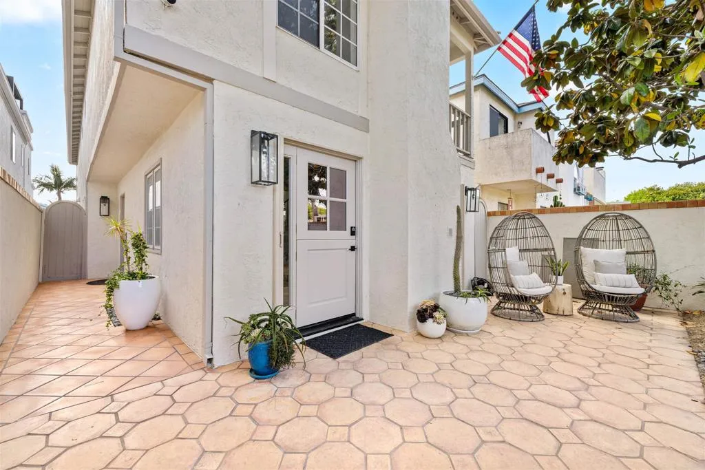 https://cdn.realtyfeed.com/cdn/127/306740135/9ef0042ae8e19c8c0175f5089c4b3195.webp