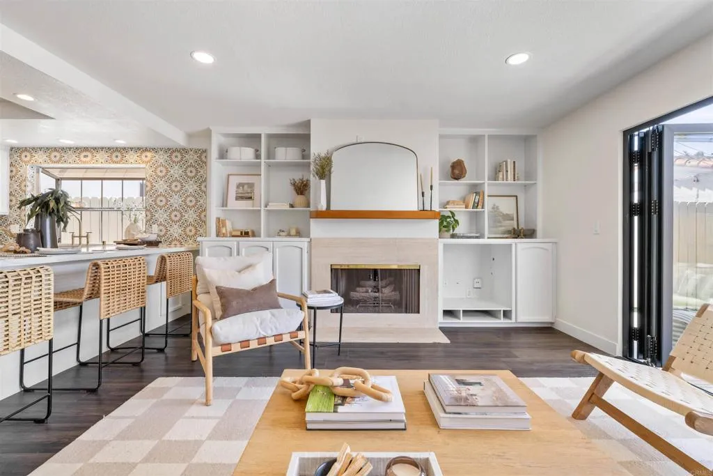 https://cdn.realtyfeed.com/cdn/127/306740135/acbcfd09f3b0501d021524b8434394e9.webp