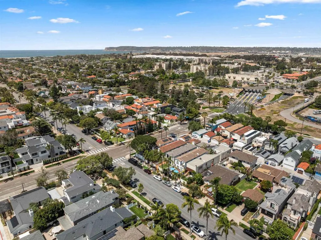 https://cdn.realtyfeed.com/cdn/127/306740135/c22ebf2e12927c7b5418caa0c2bcc547.webp