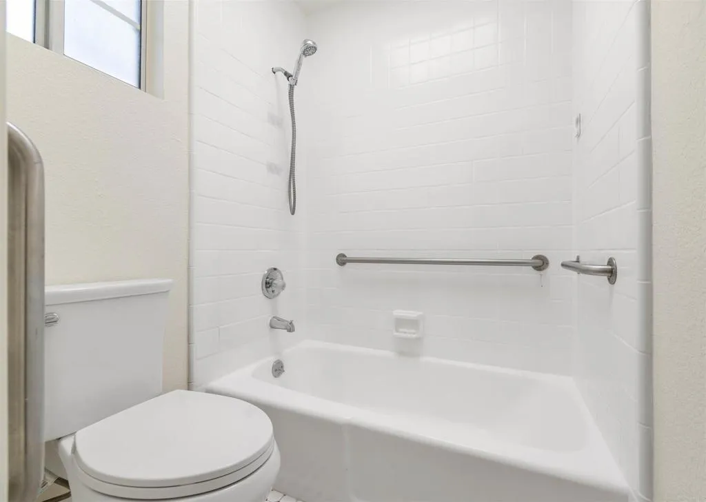 https://cdn.realtyfeed.com/cdn/127/306740135/de61e4ac5ae0a9ed8f89f691b25f4edf.webp