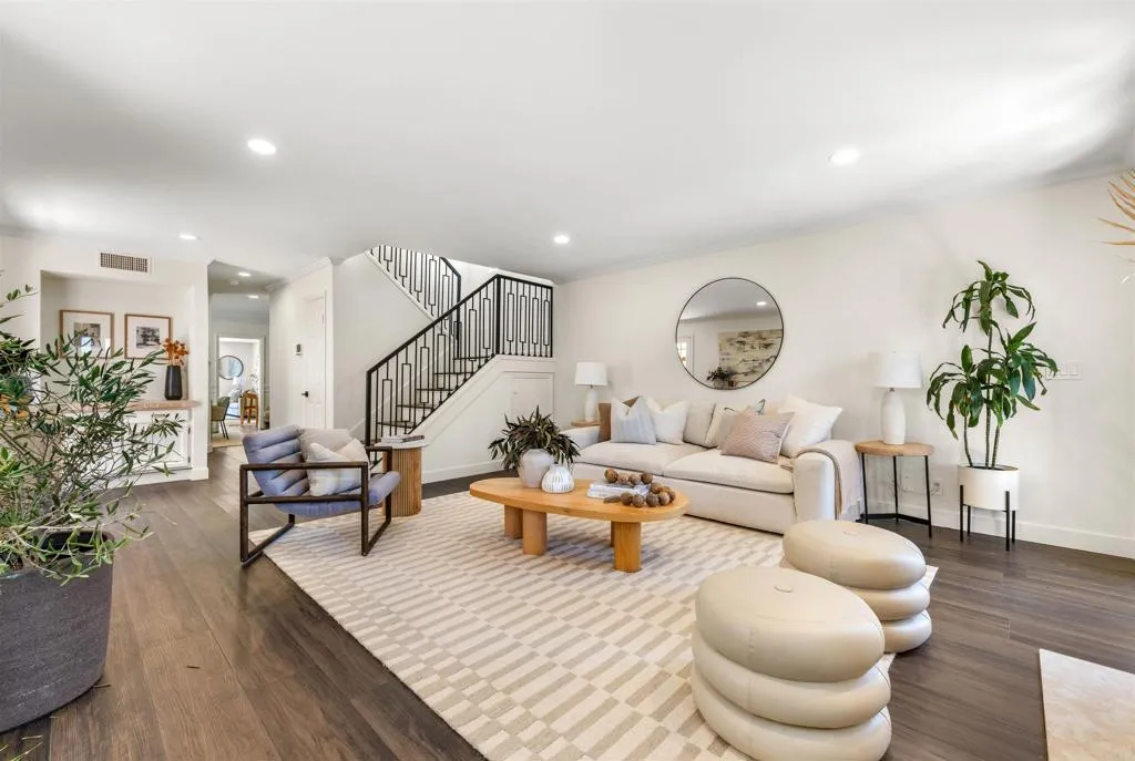 https://cdn.realtyfeed.com/cdn/127/306740135/f52421c403f701e2f54fee67ebcff050.webp