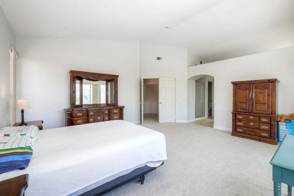 https://cdn.realtyfeed.com/cdn/127/306740145/91e5c9e06b7effb0bbe999a88fdec37f.webp