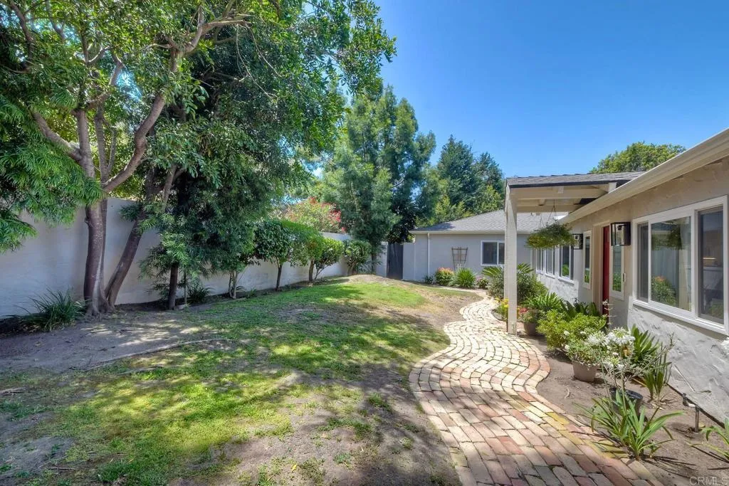 https://cdn.realtyfeed.com/cdn/127/306740166/bb26bcc9455fe4123e035f842a371a70.webp