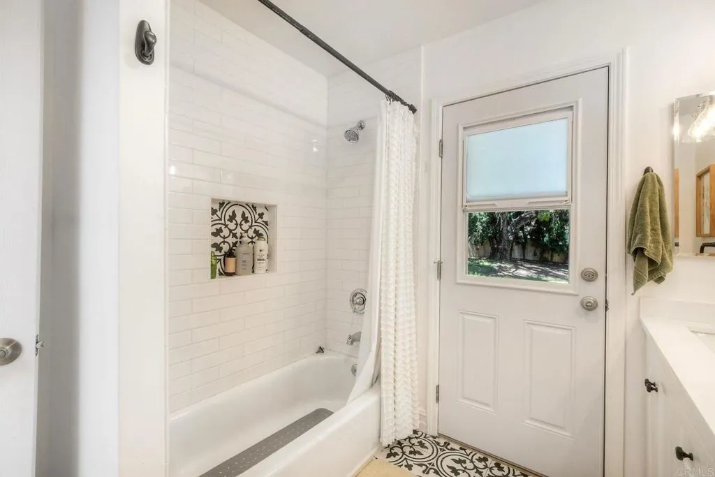 https://cdn.realtyfeed.com/cdn/127/306740166/e8afb554b1ee1c6268079ff64b4facaf.webp