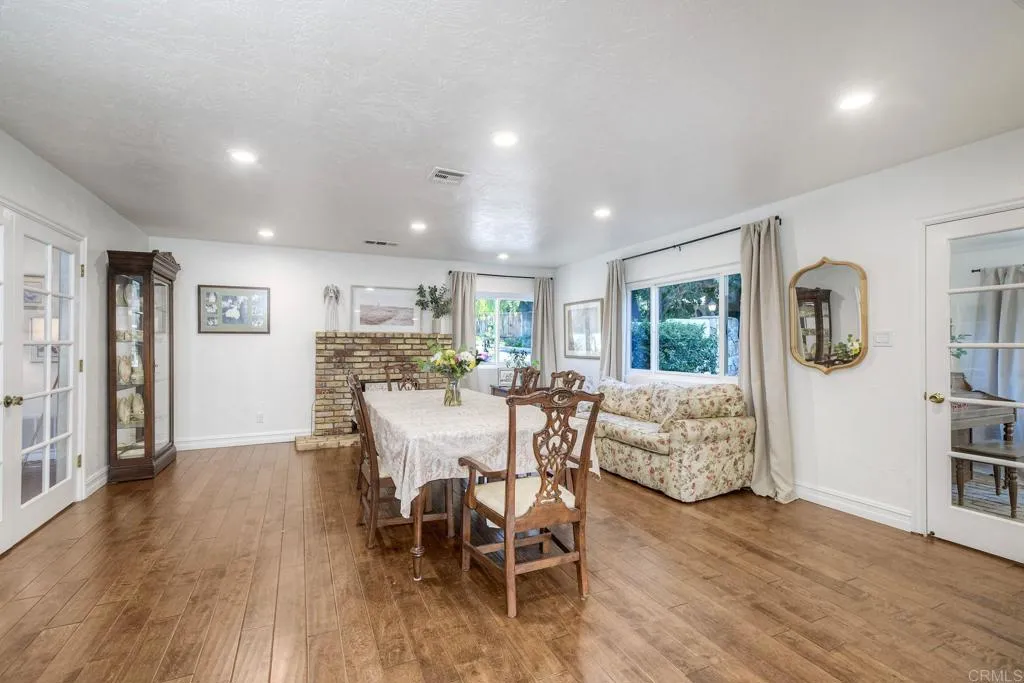https://cdn.realtyfeed.com/cdn/127/306740166/f0c8fbb168d165fa8a7a614699d75682.webp