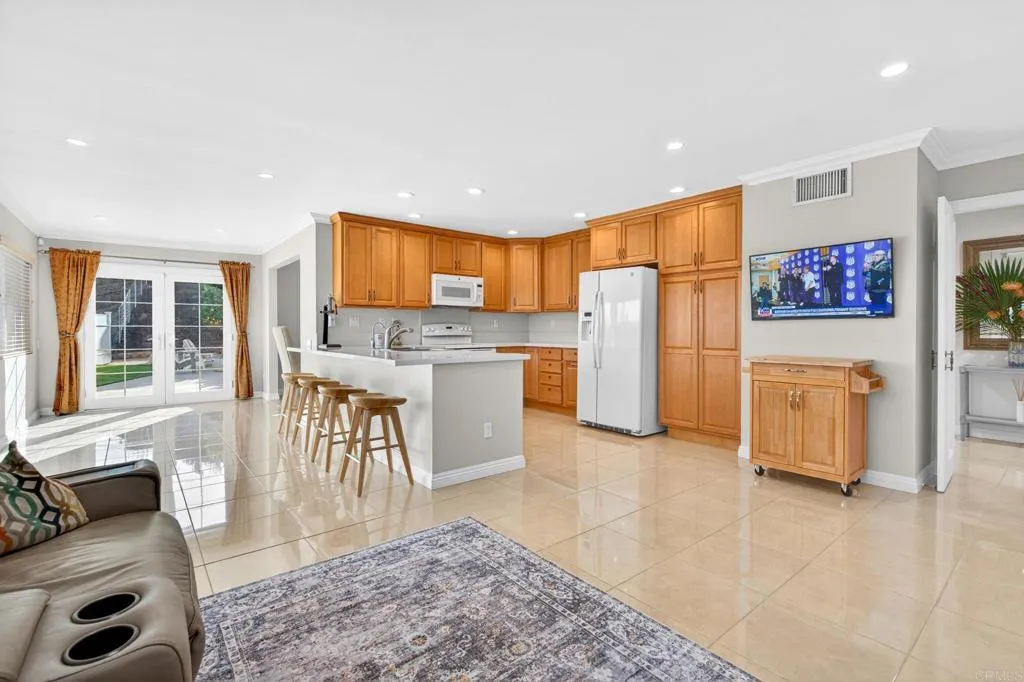 https://cdn.realtyfeed.com/cdn/127/306740217/4359c12392c31e173d0238d789765792.webp