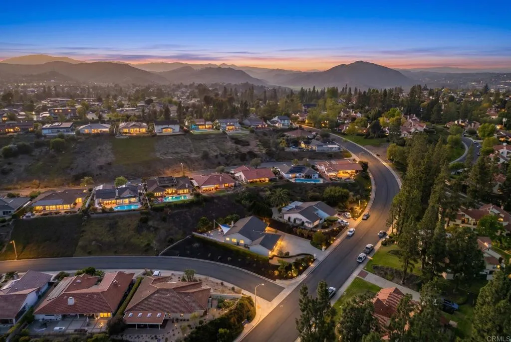 https://cdn.realtyfeed.com/cdn/127/306740217/57b02bd64c23ae938241d85265652a84.webp