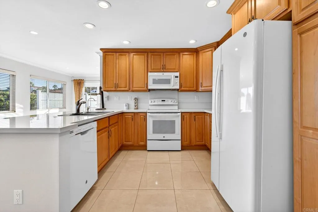 https://cdn.realtyfeed.com/cdn/127/306740217/69372c1fb7d60d1320decf919063f9ae.webp