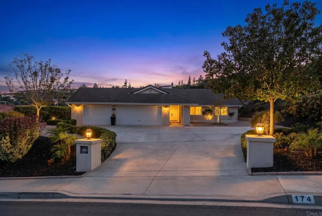 https://cdn.realtyfeed.com/cdn/127/306740217/79d78c8e2b2e5d96a6cc0639399e4bfa.webp