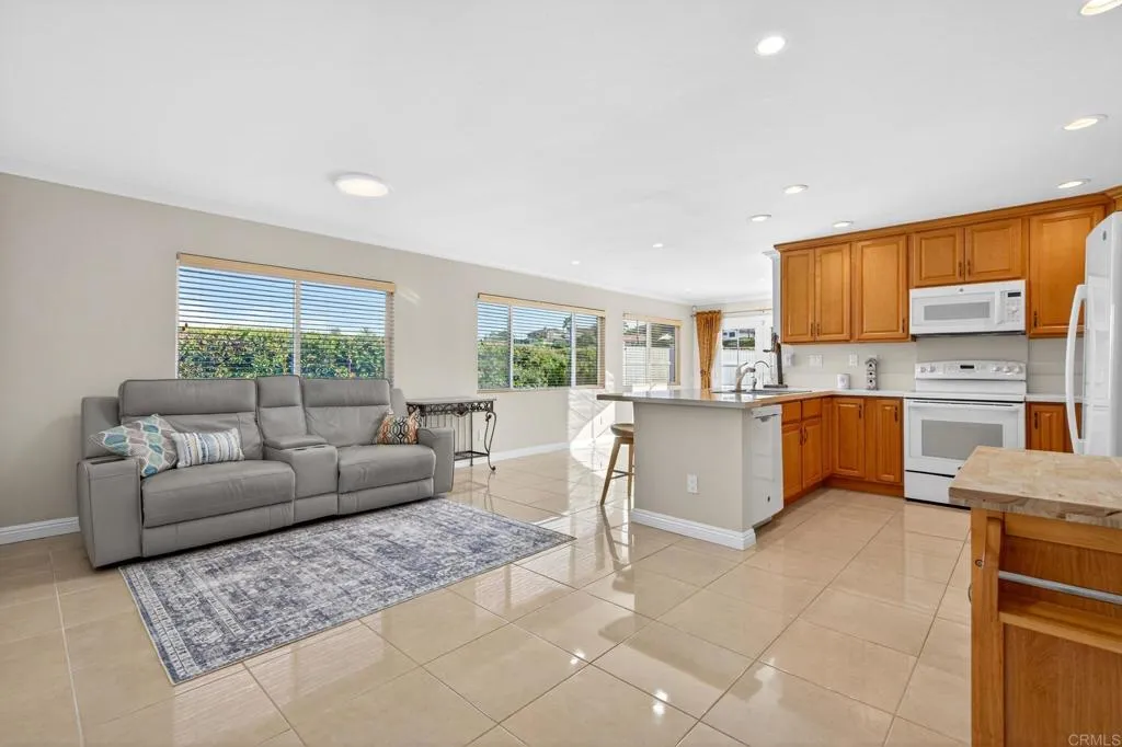 https://cdn.realtyfeed.com/cdn/127/306740217/81a844f839bb6b9fdf29e930833b8278.webp
