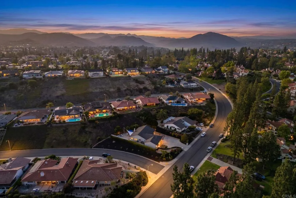 https://cdn.realtyfeed.com/cdn/127/306740217/91e0b6a054630c8e824b1a8aeb0d5880.webp